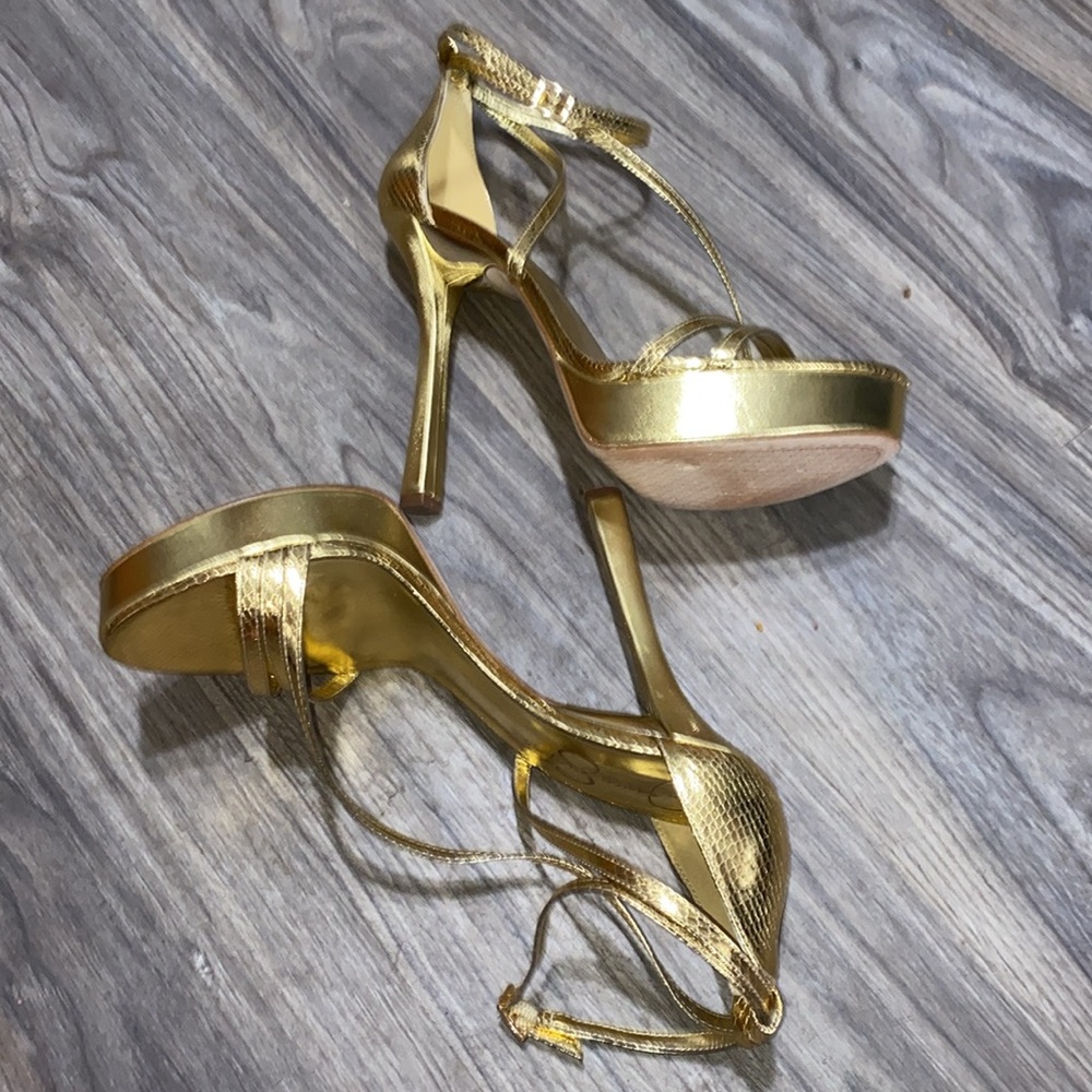 Jessica Simpson Gold Platform Heels - Picture 6 of 8